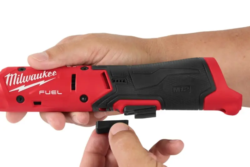 Aku 1/2" ráčnový utahovák Milwaukee M12 FIR12G2-252B, 2x aku M12 HB2.5 + C12 C + taška, 4933498940