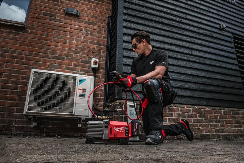 Aku vakuové čerpadlo Milwaukee M18 FVP5-0, bez aku, 4933492853