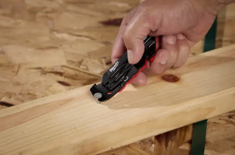 Multifunkční kompaktní užitkový nůž Milwaukee Utility knife, 4932501777
