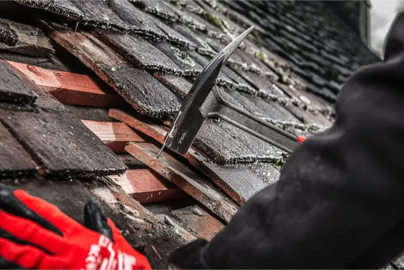 Tesařské kladivo Milwaukee 750 g, 4932493655