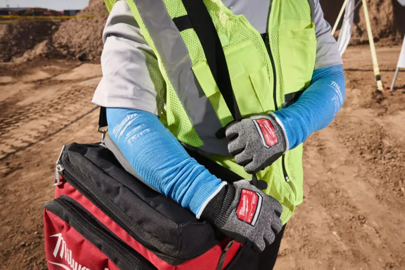 Chladící návlek Milwaukee na ruce - rukávník 40 cm, ochrana proti proříznutí A, 1 ks, 4932500792