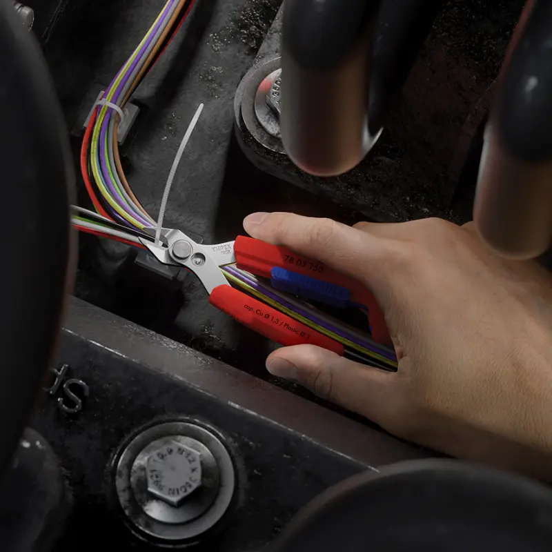 KNIPEX Slim Knips - kliešte s jemným rezom