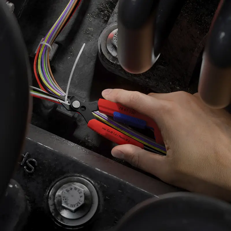 KNIPEX Slim Knips - kliešte s jemným rezom