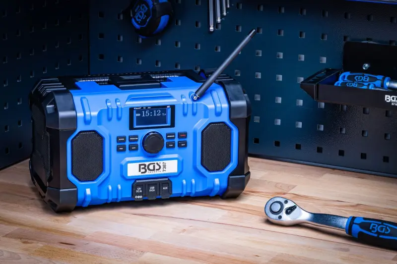 BGS 7387 Aku DAB rádio, hybridné 18 V a 230 V. Bez akumulátora