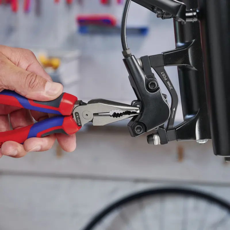 Kombinované jehlové kleště Knipex 08 22 185 S01 - vánoční limitovaná edice (K 08 22 185 S01)