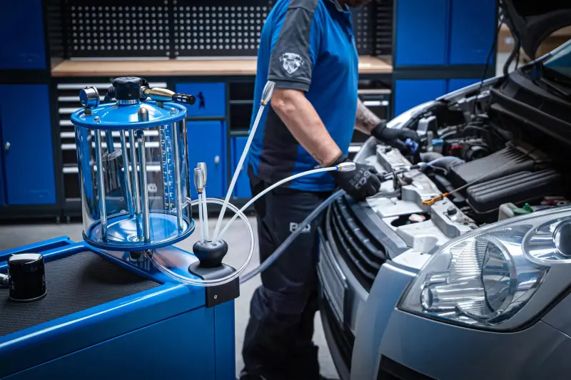 Servisní stanice BGS 7119 pro výměny oleje a sada klíčů na olejové filtry 70 l (BGS107119)
