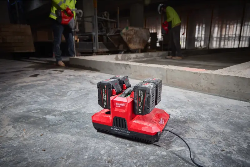 Aku vícenásobná nabíječka Milwaukee M12-18 MBPSC4, PACKOUT, SUPERCHARGER, 4932500142 (MI4932500142)