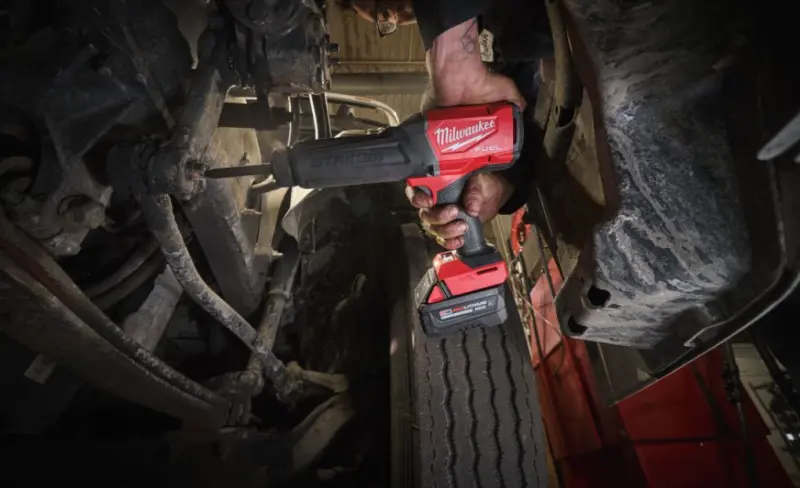 Aku sekací kladivo Milwaukee M18 FCH-501HX STRIKER, 1x aku M18 HB5-CR + M12-18 FC + kufr, 4933498203