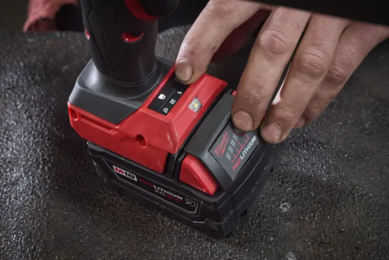 Aku sekací kladivo Milwaukee M18 FCH-501HX STRIKER, 1x aku M18 HB5-CR + M12-18 FC + kufr, 4933498203