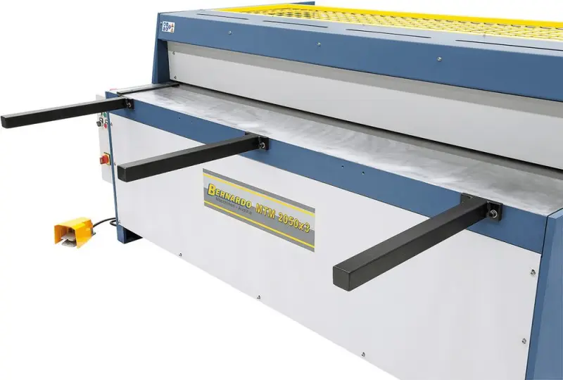 Tabulové nůžky Bernardo MTM 1250 x 4 s manuálním dorazem (BER061910BXL)