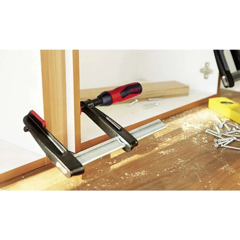 Šroubová svěrka z temperované litiny 160/80 mm Bessey TPN16BE-2K s dvoukomponentní rukojetí (BES TPN  16 BE-2K)