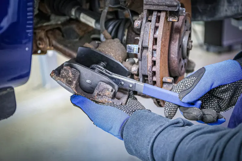 Nástroj pro stlačování brzdových pístů BGS101101 S funkcí ráčny (BGS101101)