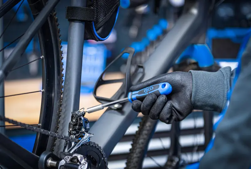 Univerzální a speciální 1/4" bity a hlavice. (Sada 208 dílů). BGS 2010 (BGS1020103)