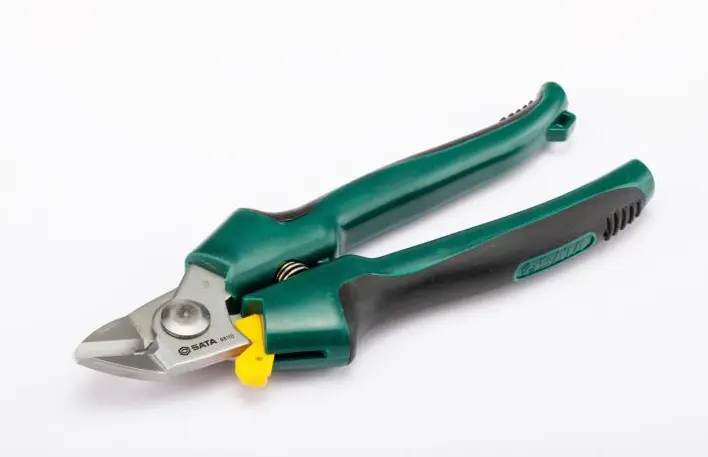 Boční štípací kleště 180 mm SATA (SATAST93110)