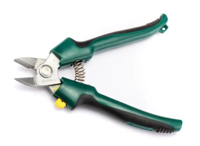 Boční štípací kleště 180 mm SATA (SATAST93110)
