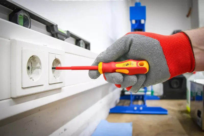 Elektrikářské šroubováky Kraftmann ploché/křížové BGS1035816 VDE. Sada 6 dílů (BGS1035816)