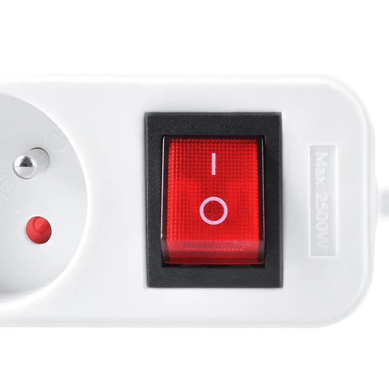 Prodlužovací přívod Solight PP30, 4 zásuvky, bílý, vypínač, 1,5m (SOLIPP30)