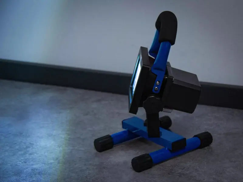 Akumulátorový pracovní reflektor COB-LED 5 W BGS1085340 (2,2 Ah) (BGS1085340)