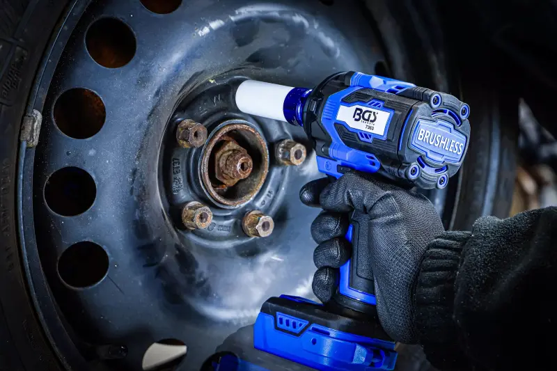 Aku bezuhlíkový rázový utahovák 1/2" 18 V BGS107390 (550 Nm) (BGS107390)